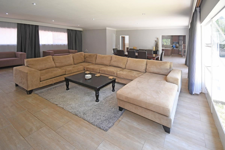 4 Bedroom Property for Sale in Beverley Gardens Gauteng