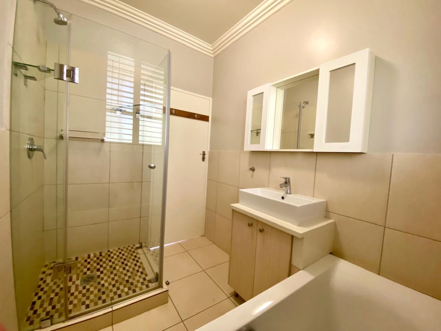 1 Bedroom Property for Sale in Hyde Park Gauteng