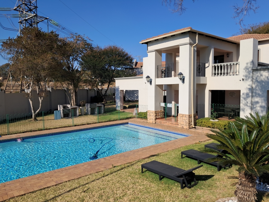 2 Bedroom Property for Sale in Paulshof Gauteng