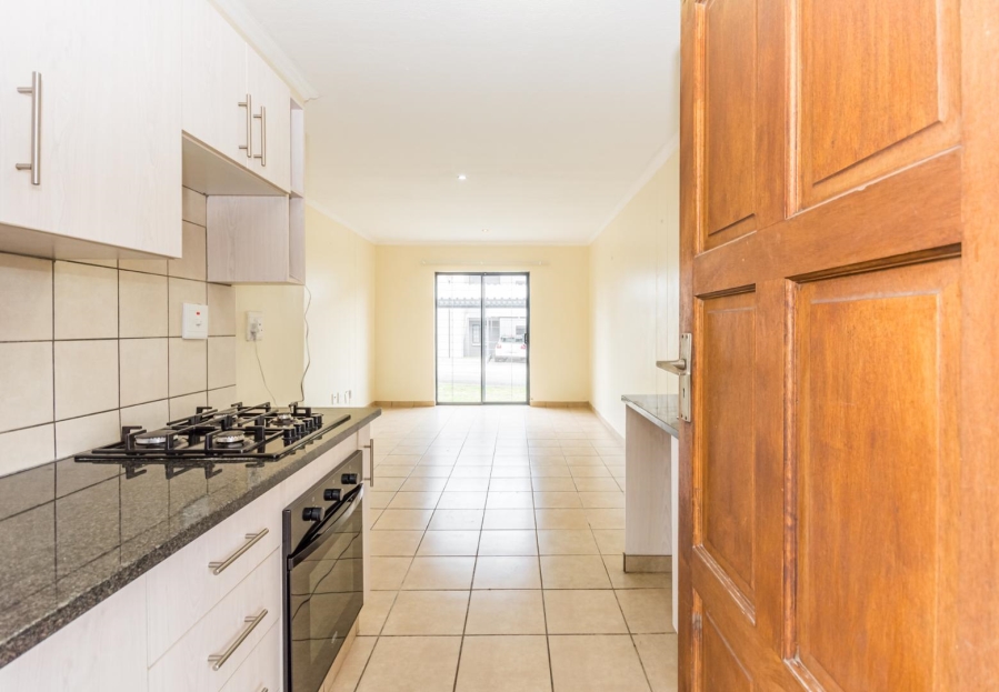 1 Bedroom Property for Sale in Noordwyk Gauteng