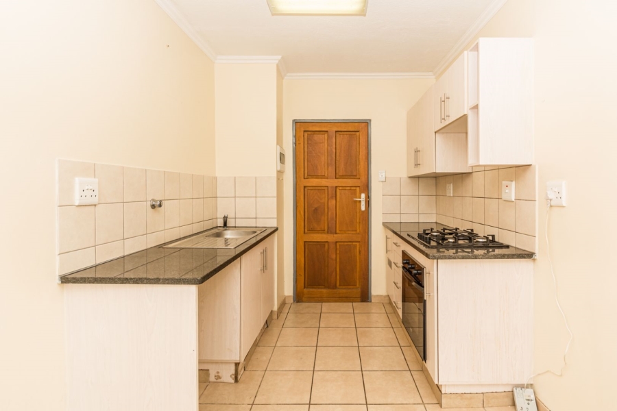 1 Bedroom Property for Sale in Noordwyk Gauteng