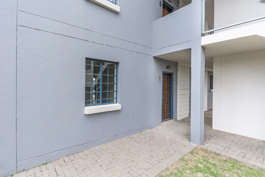 1 Bedroom Property for Sale in Noordwyk Gauteng