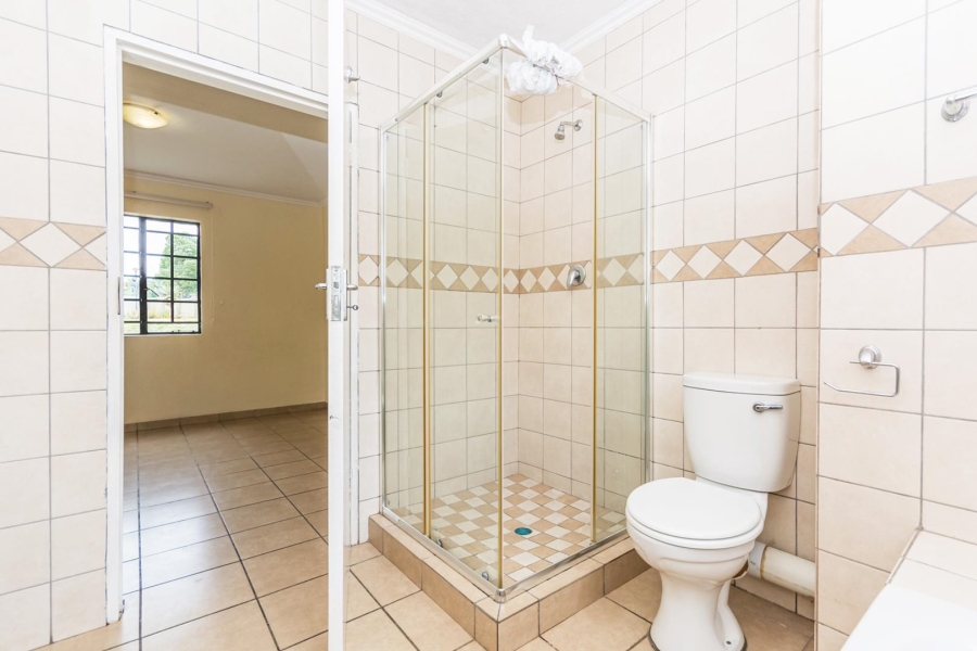 1 Bedroom Property for Sale in Noordwyk Gauteng