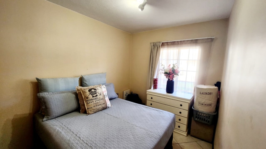 2 Bedroom Property for Sale in Monavoni Gauteng