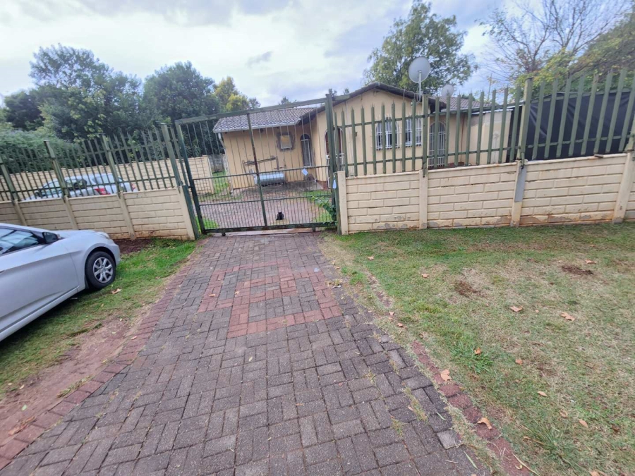 3 Bedroom Property for Sale in Wilgeheuwel Gauteng