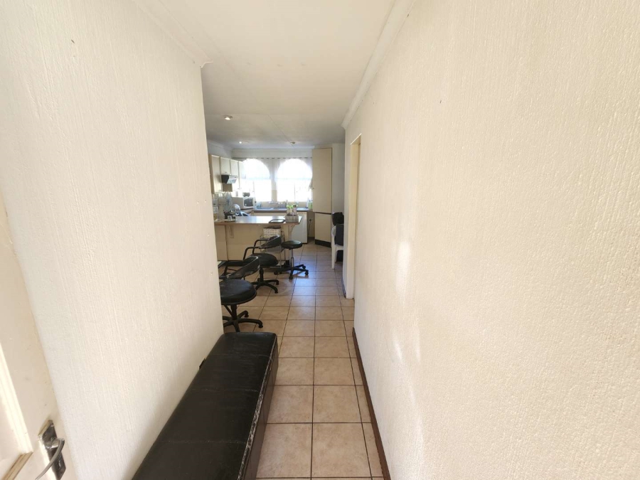 3 Bedroom Property for Sale in Wilgeheuwel Gauteng