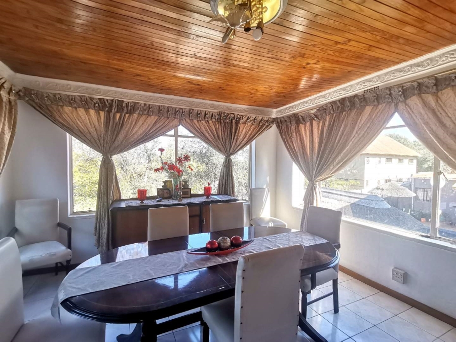 6 Bedroom Property for Sale in Kensington Gauteng