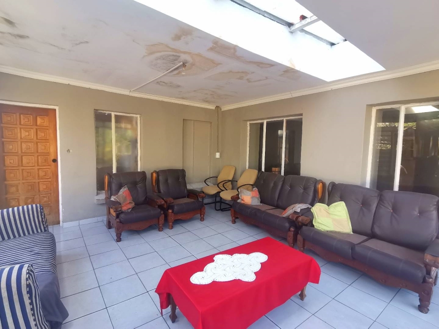 6 Bedroom Property for Sale in Kensington Gauteng