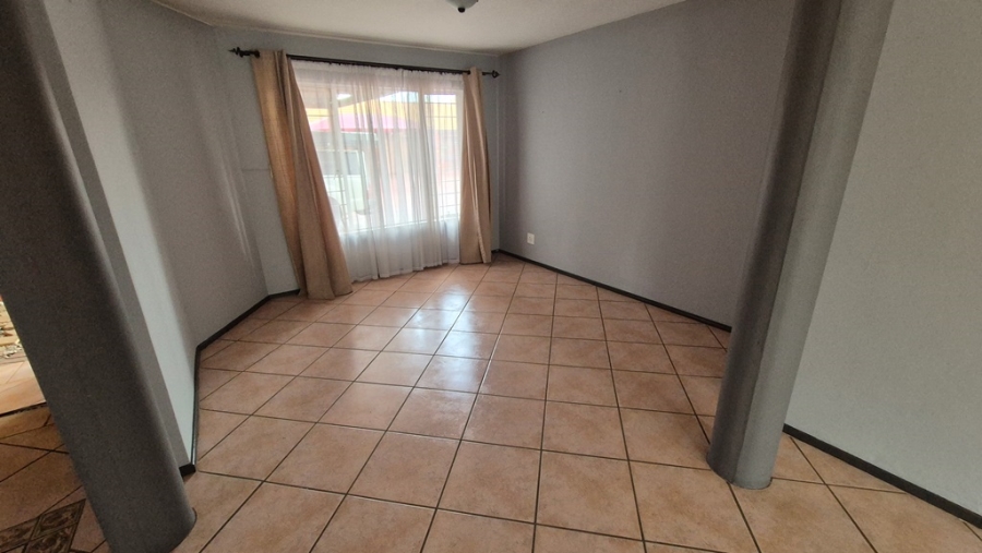 4 Bedroom Property for Sale in Eldoraigne Gauteng