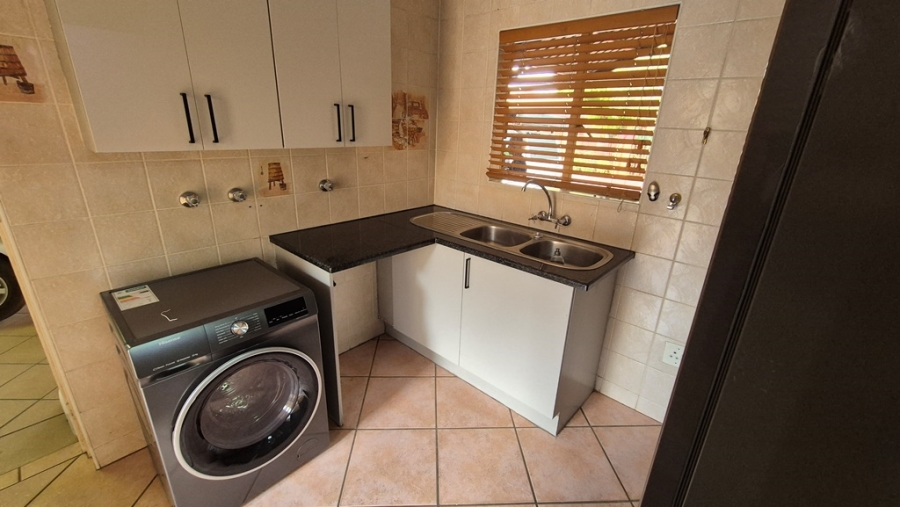 4 Bedroom Property for Sale in Eldoraigne Gauteng