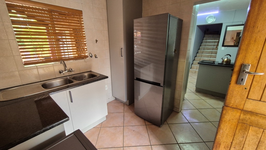 4 Bedroom Property for Sale in Eldoraigne Gauteng