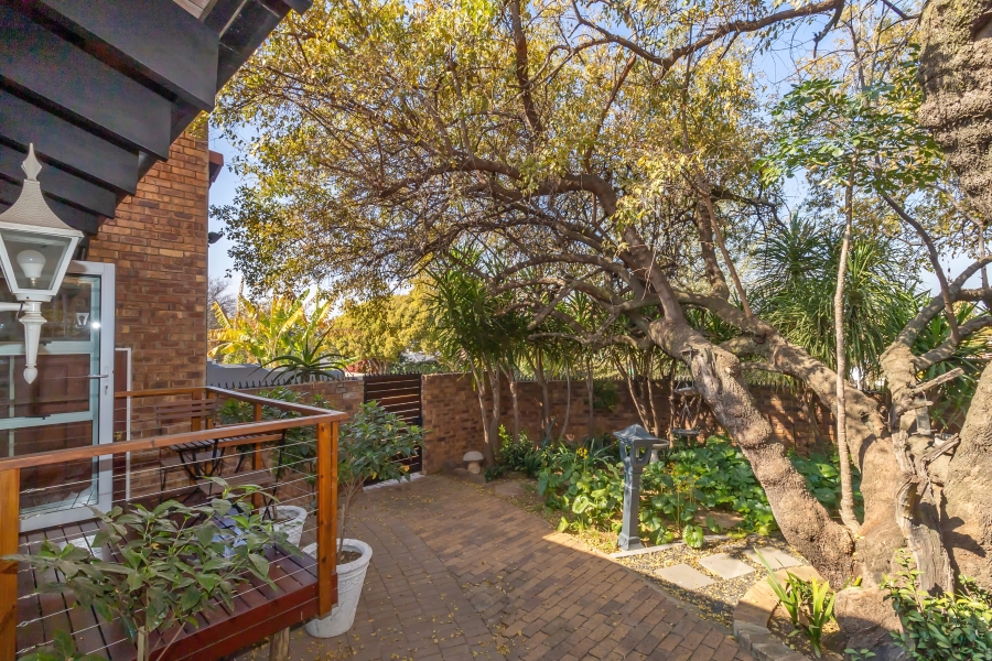 4 Bedroom Property for Sale in Hurlingham Manor Gauteng