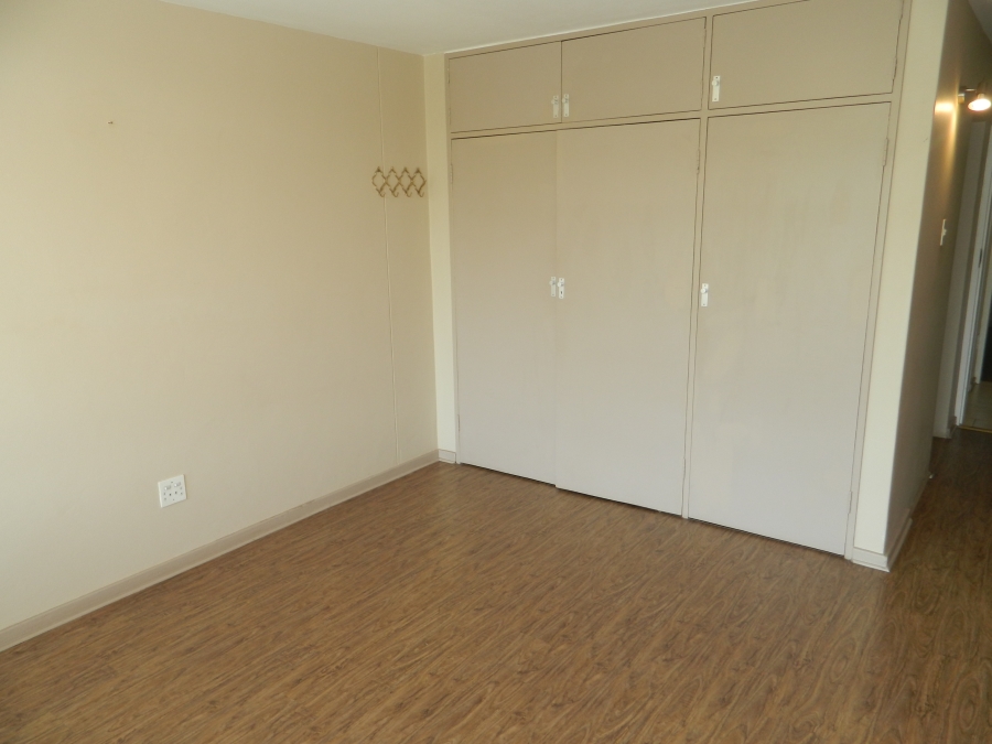 To Let 2 Bedroom Property for Rent in Faerie Glen Gauteng