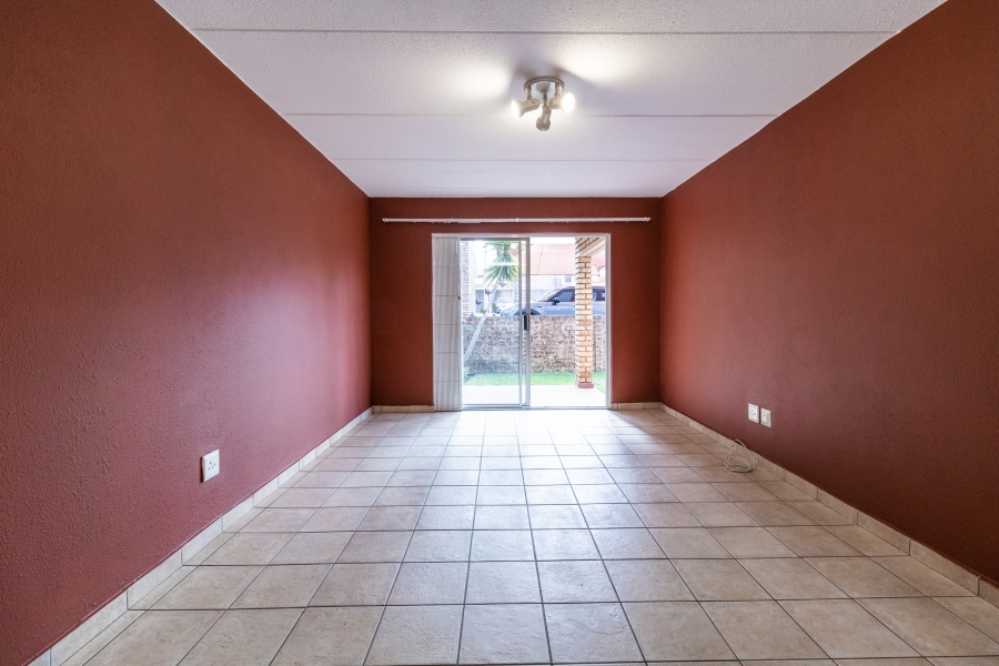 2 Bedroom Property for Sale in Liefde en Vrede Gauteng