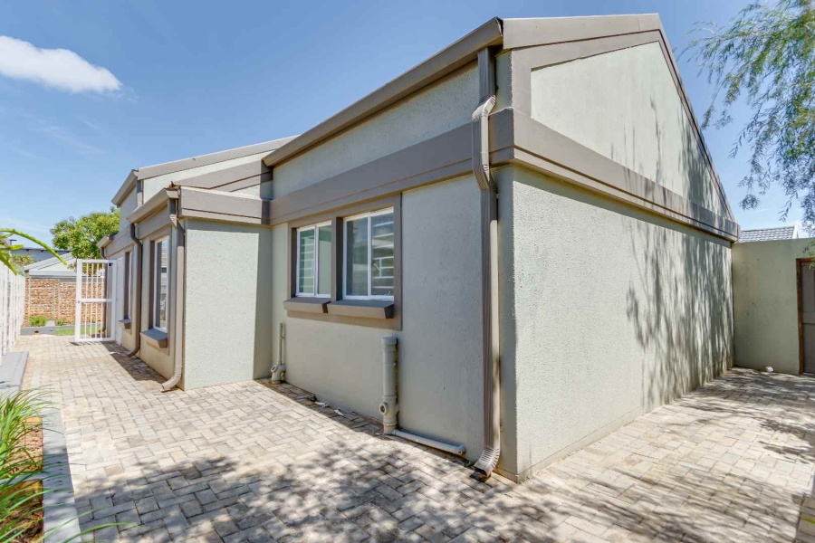 3 Bedroom Property for Sale in Barbeque Downs Gauteng