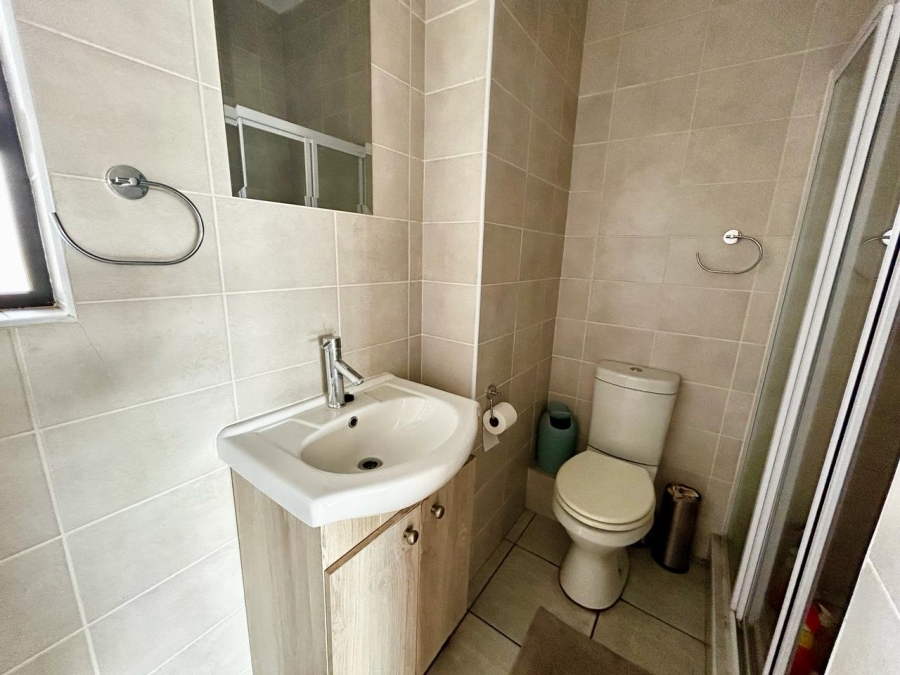 1 Bedroom Property for Sale in Barbeque Downs Gauteng