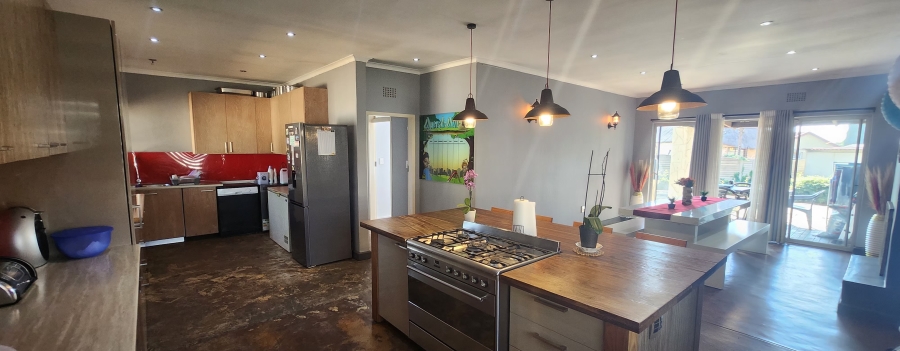 3 Bedroom Property for Sale in Birchleigh Gauteng