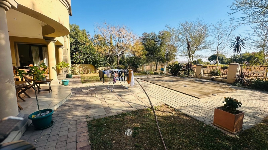 4 Bedroom Property for Sale in Blue Valley Golf Estate Gauteng