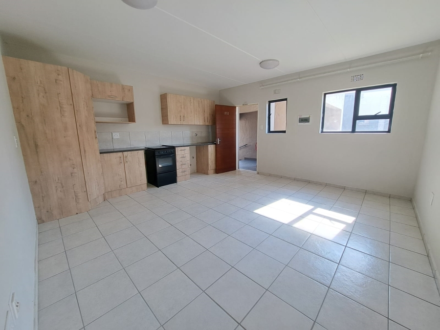 To Let 2 Bedroom Property for Rent in Kenleaf Gauteng