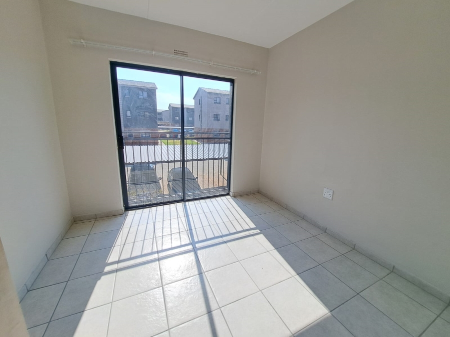 To Let 2 Bedroom Property for Rent in Kenleaf Gauteng