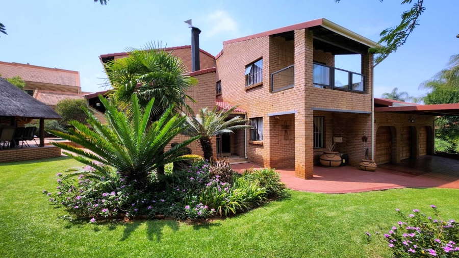 4 Bedroom Property for Sale in Eldoraigne Gauteng