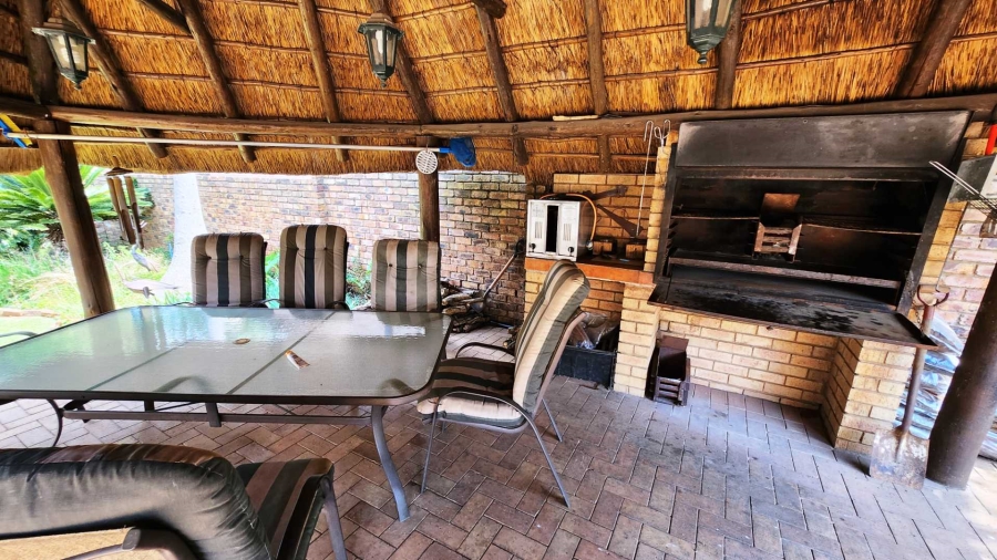 4 Bedroom Property for Sale in Eldoraigne Gauteng