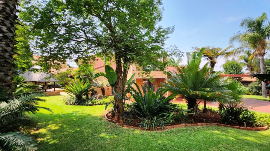 4 Bedroom Property for Sale in Eldoraigne Gauteng