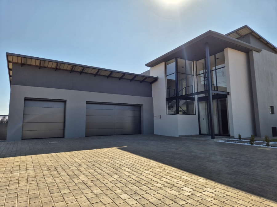 4 Bedroom Property for Sale in Midstream Heights Gauteng