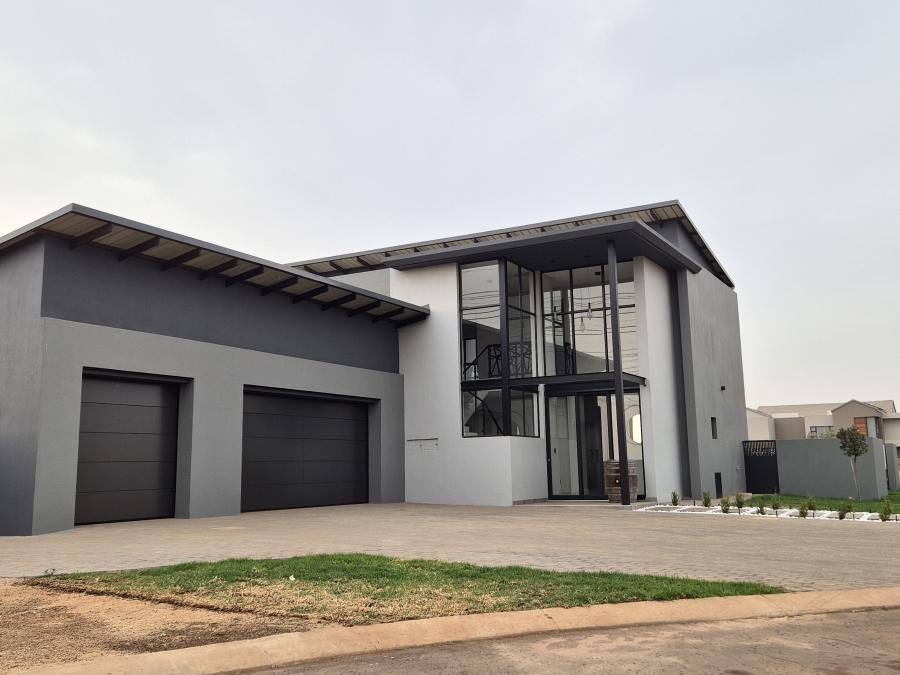 4 Bedroom Property for Sale in Midstream Heights Gauteng