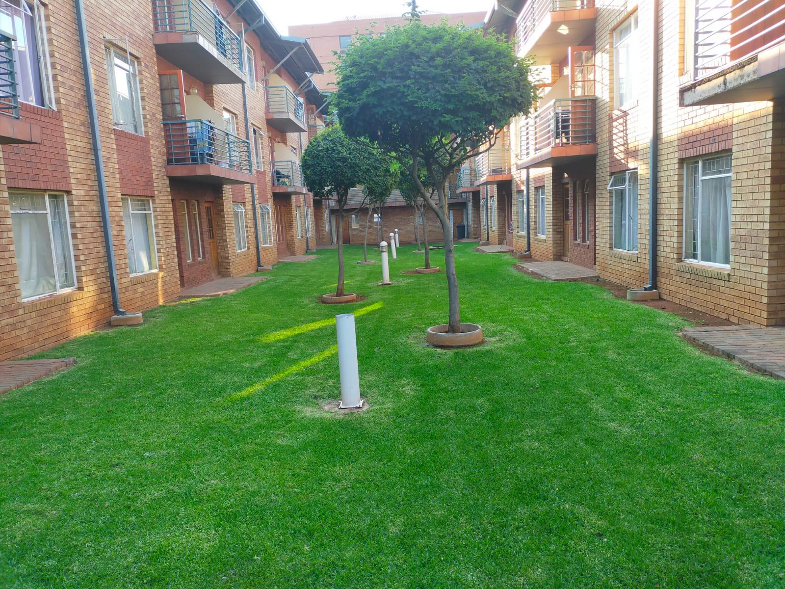 2 Bedroom Property for Sale in Braamfontein Werf Gauteng