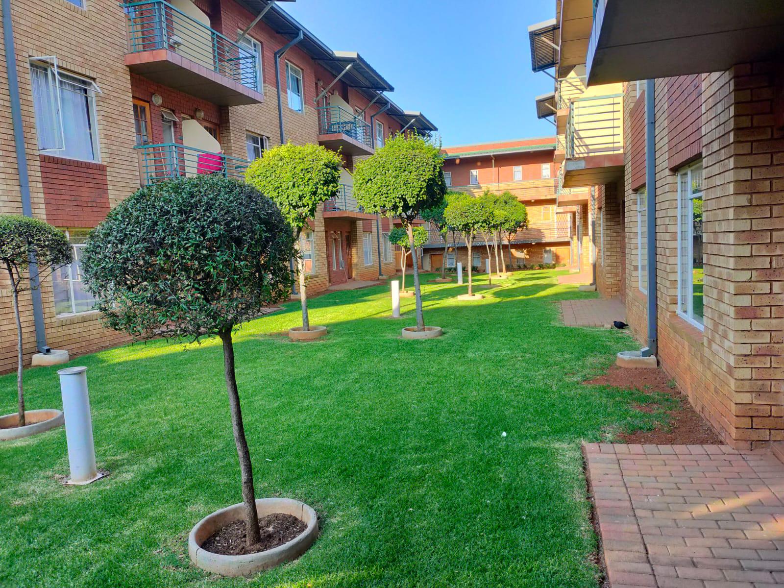 2 Bedroom Property for Sale in Braamfontein Werf Gauteng