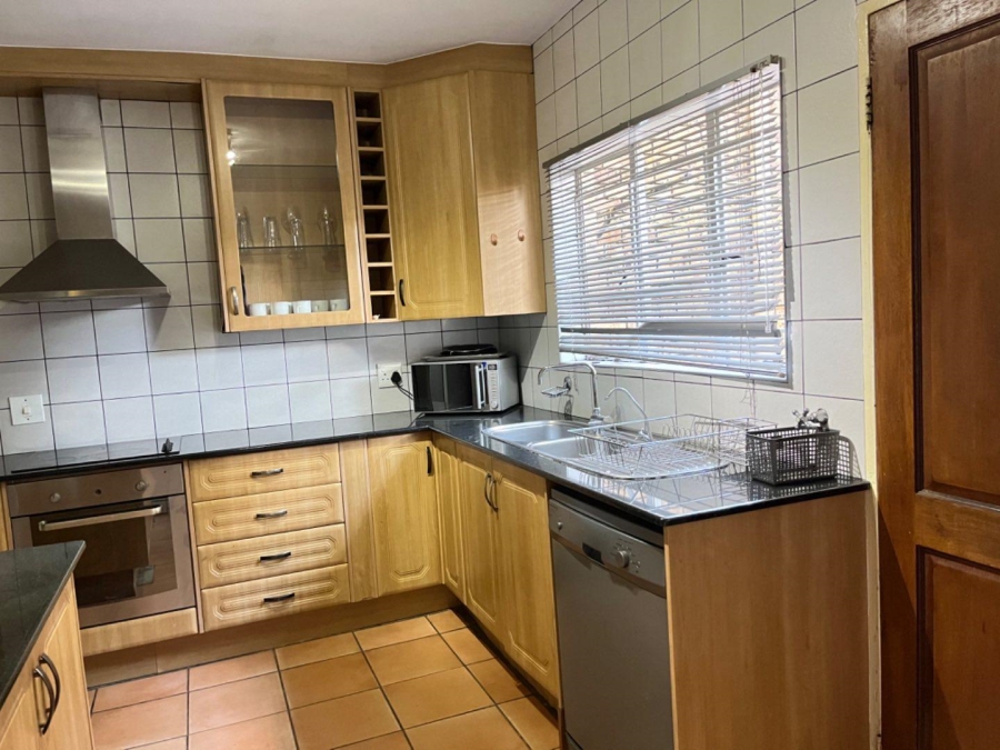 To Let 3 Bedroom Property for Rent in Morningside Manor Gauteng