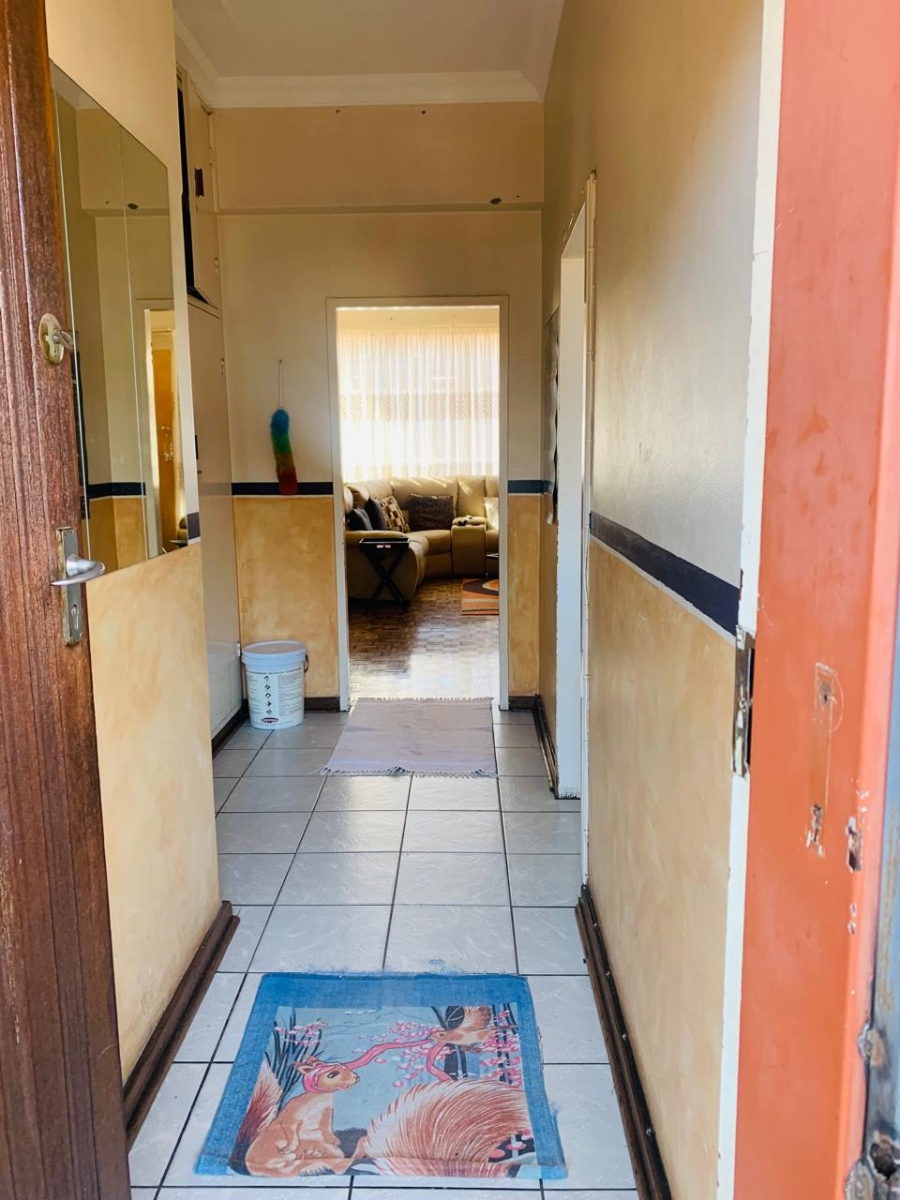 2 Bedroom Property for Sale in Muckleneuk Gauteng