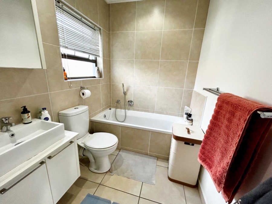 1 Bedroom Property for Sale in Barbeque Downs Gauteng