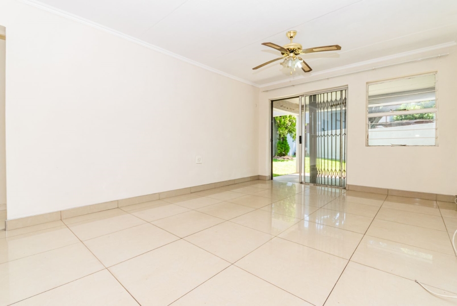 2 Bedroom Property for Sale in Vorna Valley Gauteng