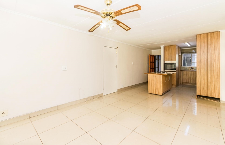 2 Bedroom Property for Sale in Vorna Valley Gauteng