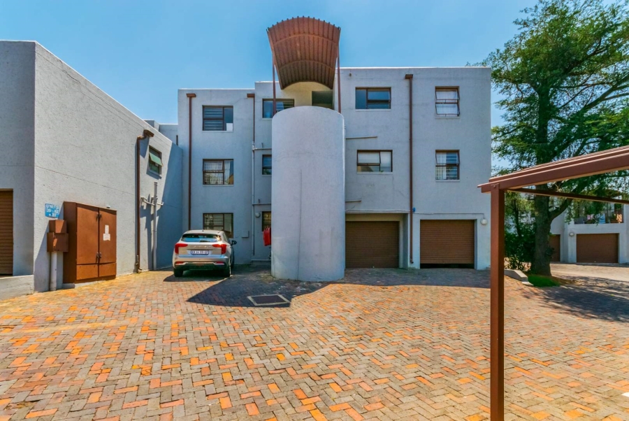 2 Bedroom Property for Sale in Vorna Valley Gauteng