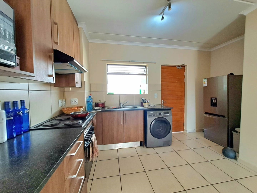 2 Bedroom Property for Sale in Barbeque Downs Gauteng