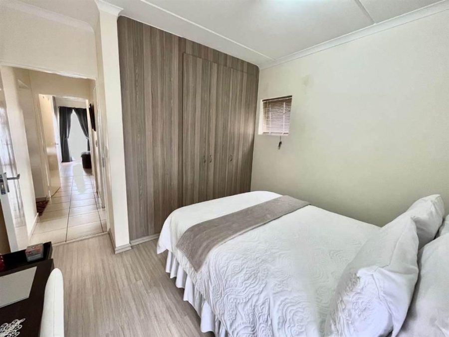 2 Bedroom Property for Sale in Barbeque Downs Gauteng