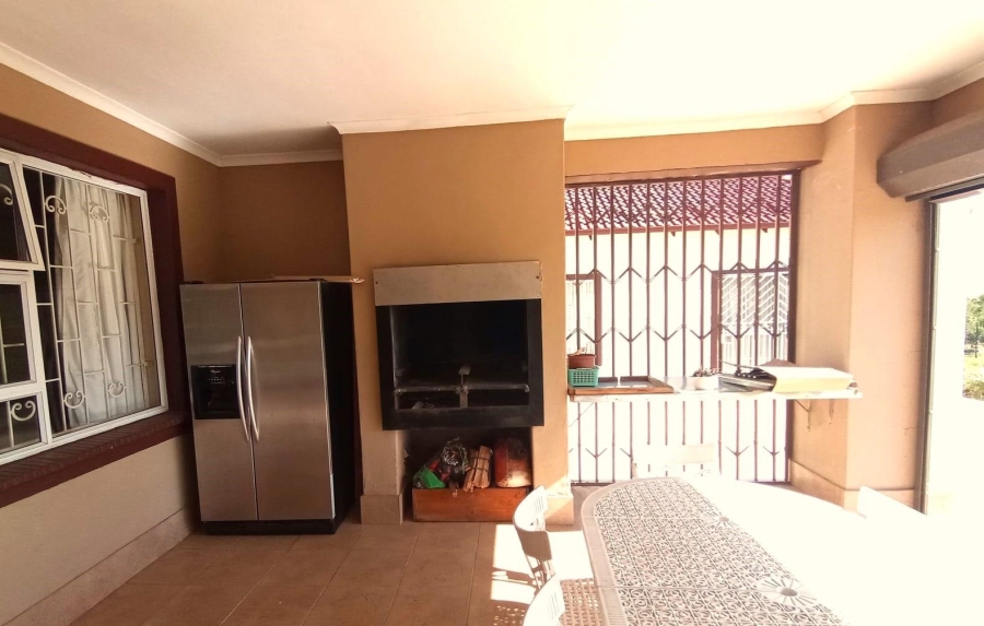 3 Bedroom Property for Sale in Doornrandje Gauteng