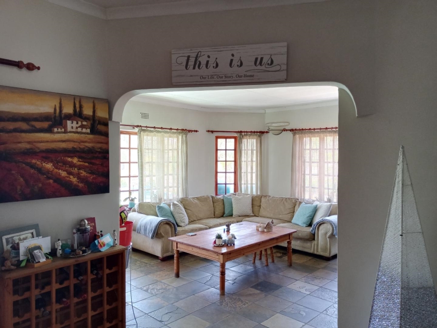 4 Bedroom Property for Sale in Doornrandje Gauteng