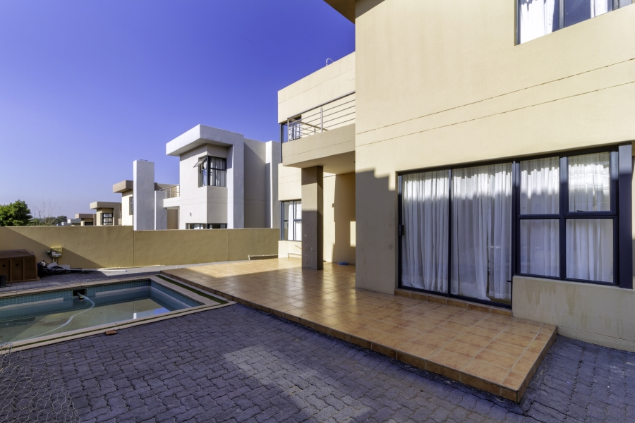 4 Bedroom Property for Sale in North Riding Gauteng