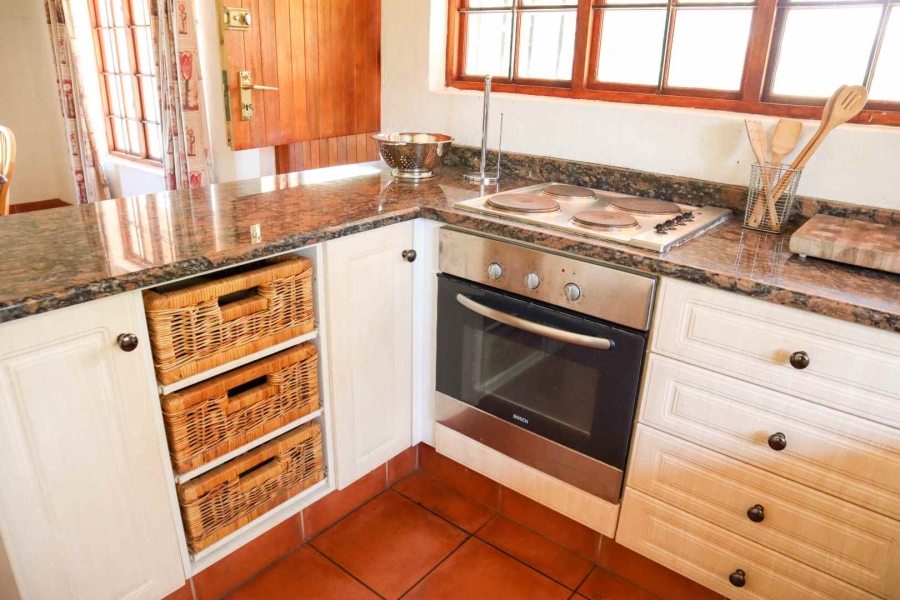 8 Bedroom Property for Sale in Doornrandje Gauteng