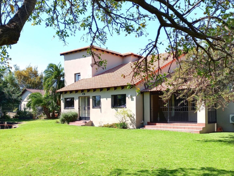 10 Bedroom Property for Sale in Laezonia Gauteng