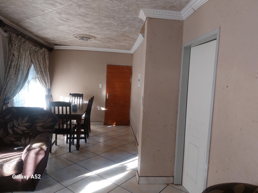 3 Bedroom Property for Sale in Lotus Gardens Gauteng