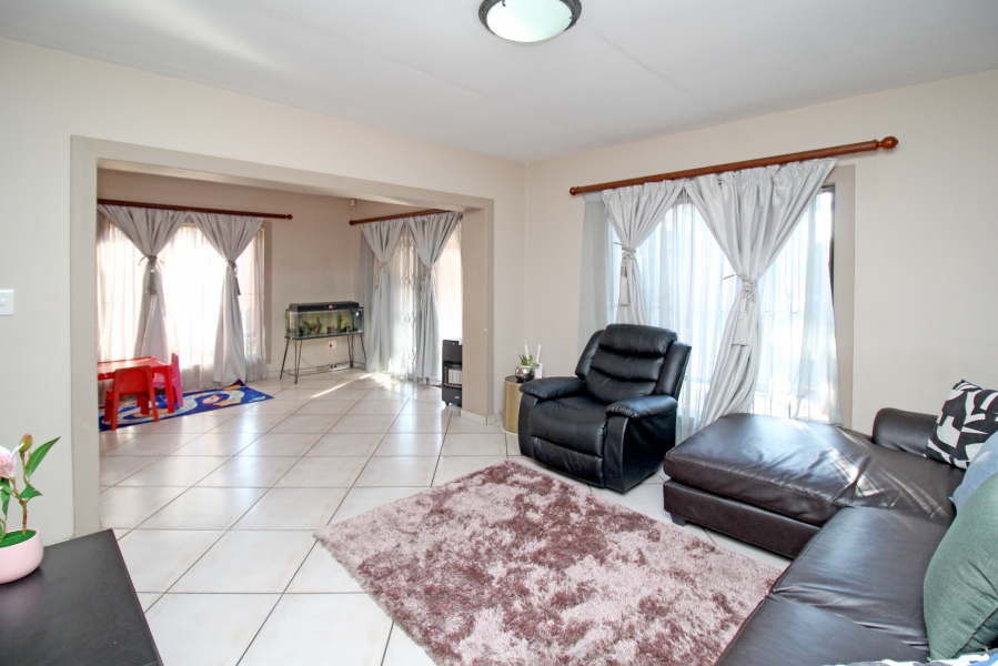 3 Bedroom Property for Sale in Sharonlea Gauteng