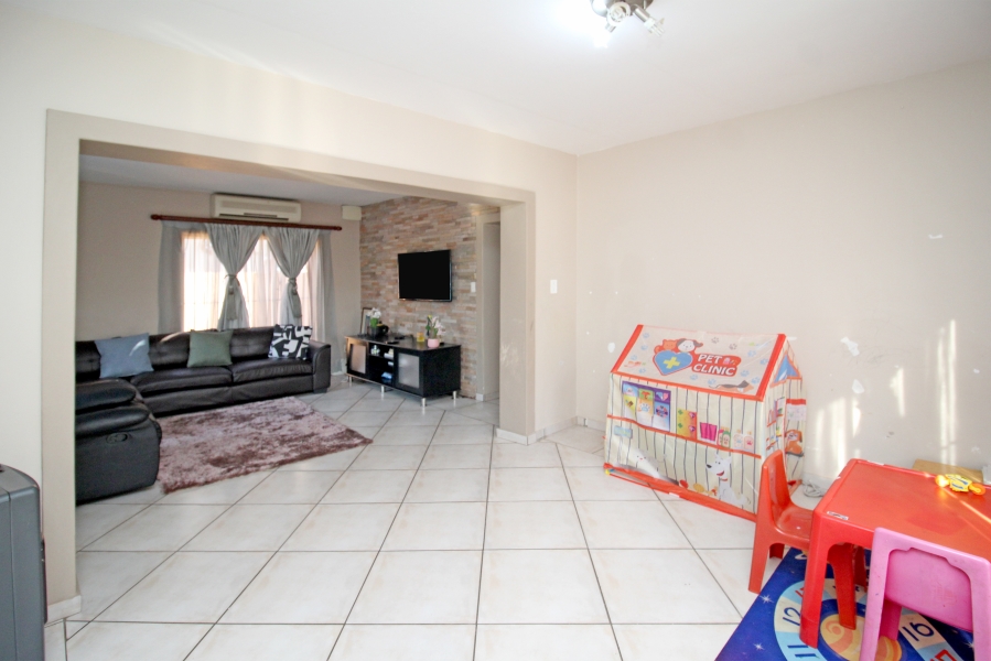 3 Bedroom Property for Sale in Sharonlea Gauteng