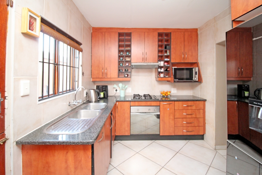 3 Bedroom Property for Sale in Sharonlea Gauteng