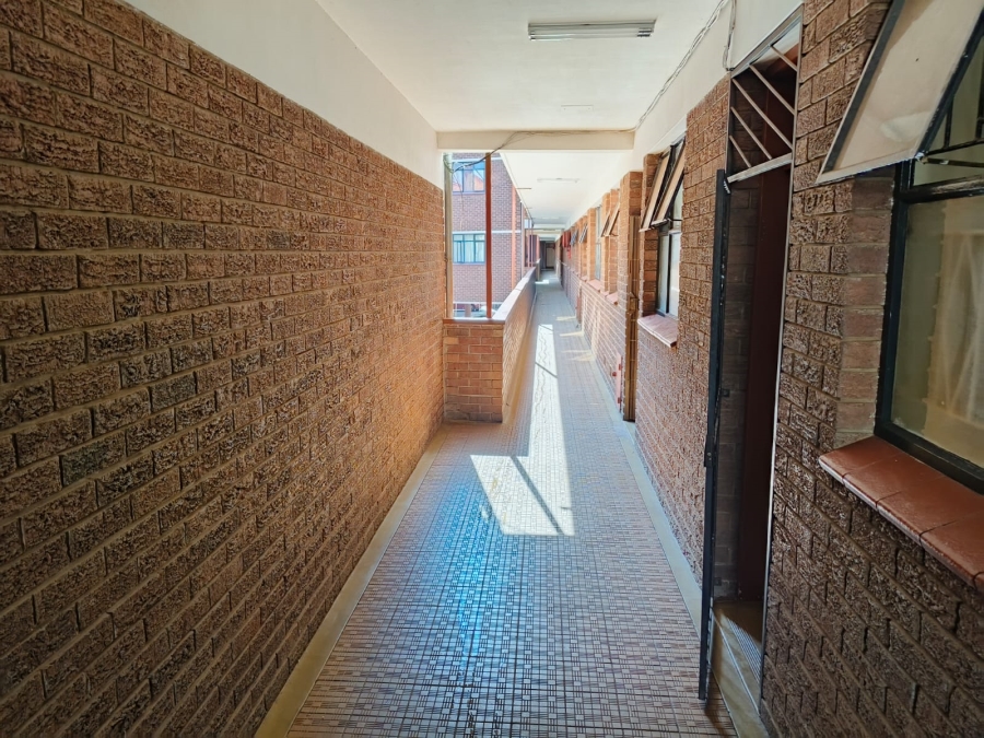 1 Bedroom Property for Sale in Sunnyside Gauteng