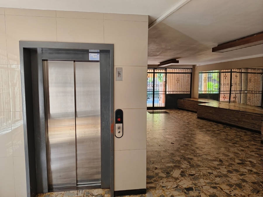 1 Bedroom Property for Sale in Sunnyside Gauteng